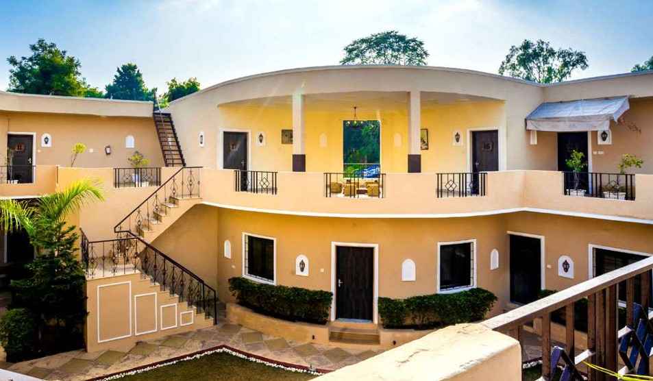 Shani Vilas Hotel Room